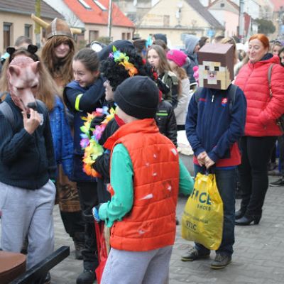 Karneval a pohovávanie basy v ZŠ  Obrázok 54