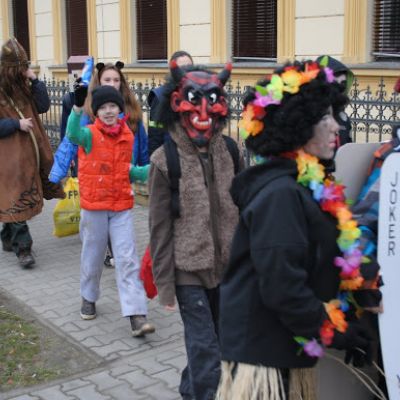 Karneval a pohovávanie basy v ZŠ  Obrázok 42