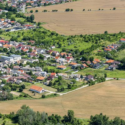 Letecké zábery obce Vysoká pri Morave  Obrázok 1