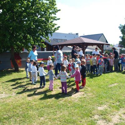 Opekačka detí v MŠ a program pre mamičku ku Dňu matiek  Obrázok 12