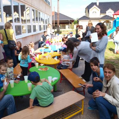 Opekačka detí v MŠ a program pre mamičku ku Dňu matiek  Obrázok 17