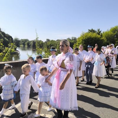 OSLAVY LETNÉHO SLNOVRATU  Obrázok 30
