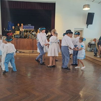 Posedenie pre dôchodcov  Obrázok 16