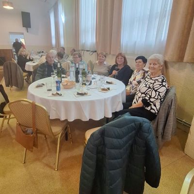 Posedenie pre dôchodcov  Obrázok 20