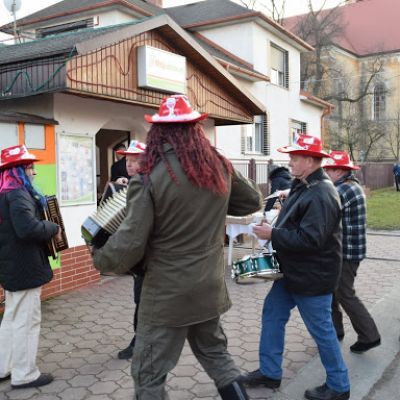 Sprievod masiek a pochovávanie basy 2016  Obrázok 25