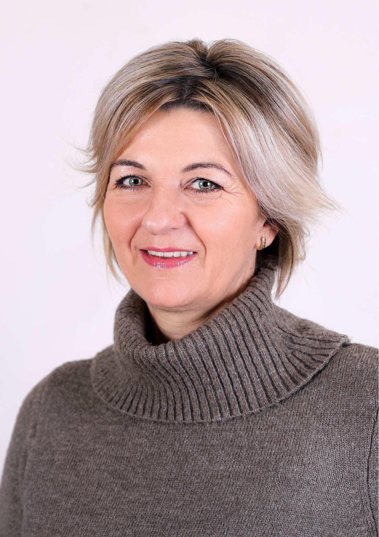 Silvia Novoveská